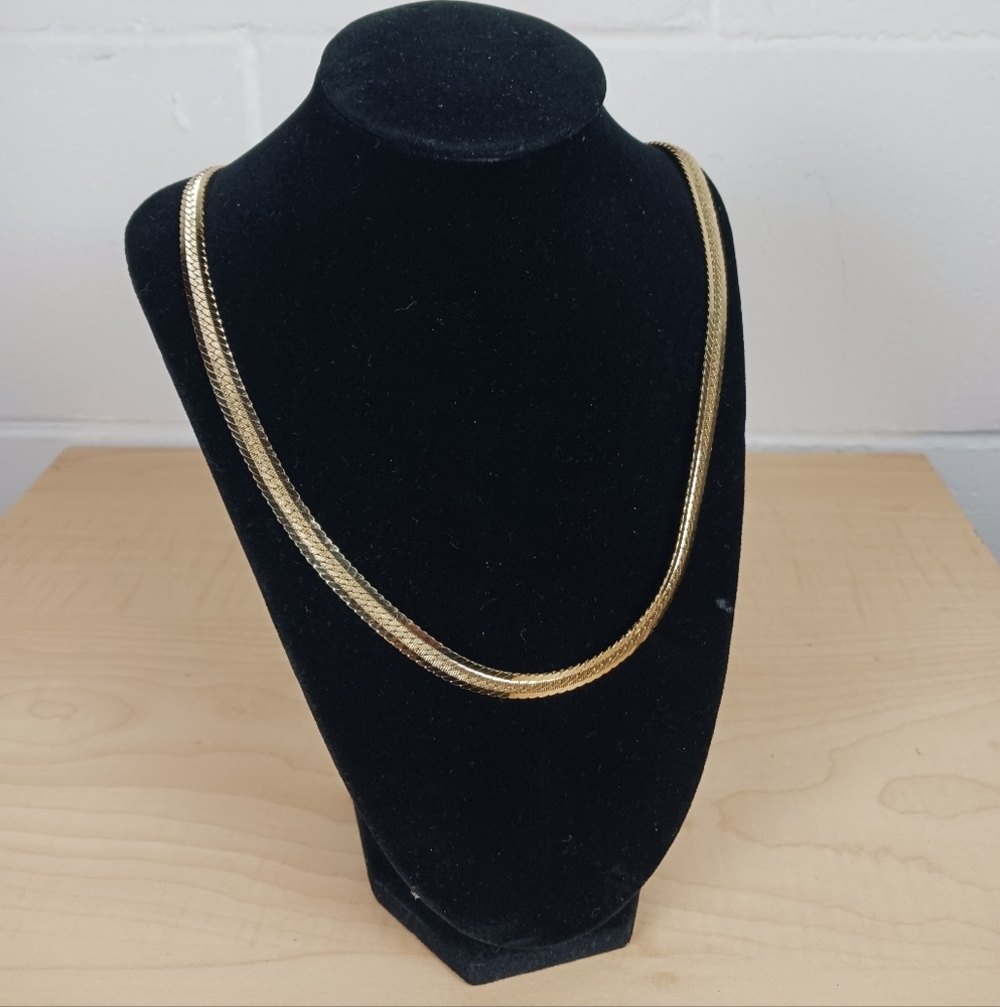 Vintage Gold Tone Herringbone Chain Necklace 24” Sleek‎ Flat Unisex Elegant